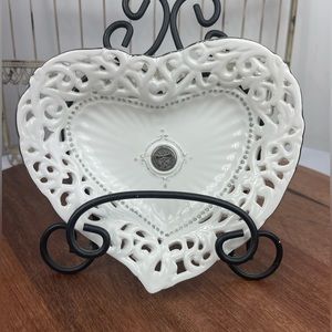 D’Lusso Home collection heart shaped plate.